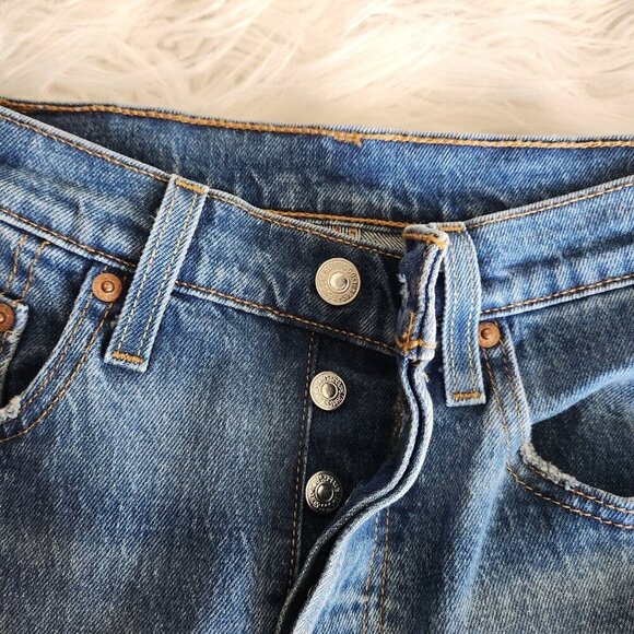 Levi's 501 Jeans Womens W27 28x28 Button Fly Medium‎ Wash Denim Distressed - Picture 4 of 14